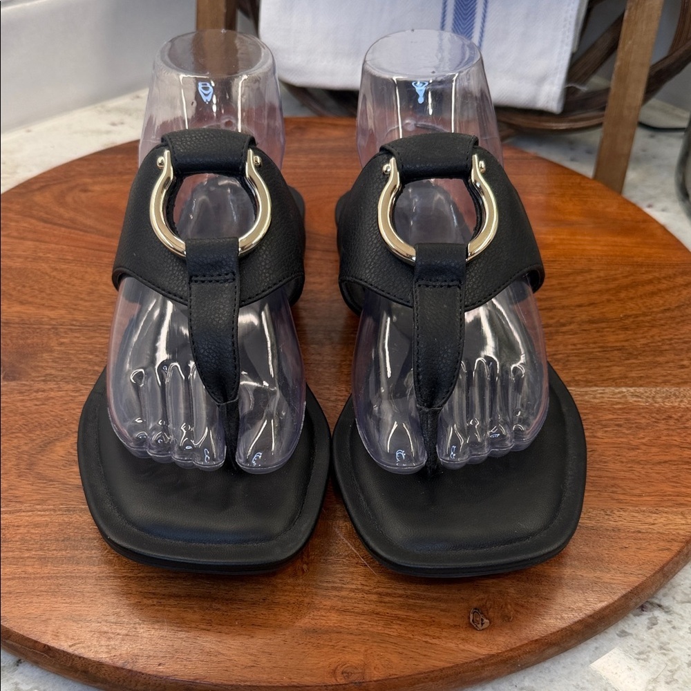 Giani Bernini Black Sandal with Gold Buckle